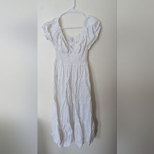 WeWoreWhat Cream Ruffled V-Neck Elastic Waist Maxi Dress